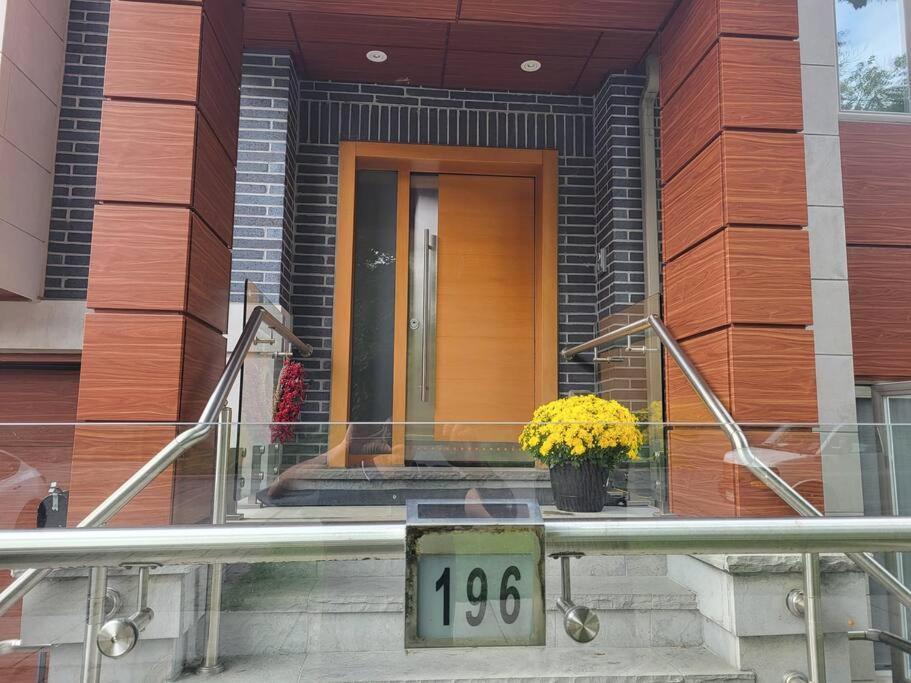 شقة Toronto Modern House المظهر الخارجي الصورة